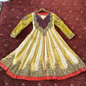 Embroidered Kameez- Pakistani Suit